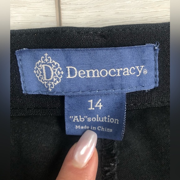 NWT  Democracy Jeans “Ab” Solution High Rise Slim Straight Crop Size 14 - Picture 8 of 12